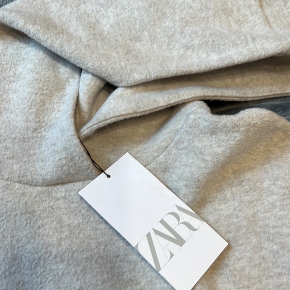 Small Zara Hoodie - Picture 2 of 3